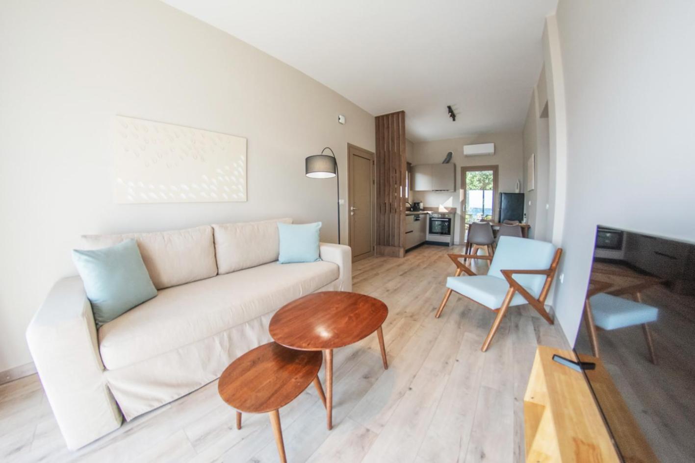 Kaiser Luxury Suites Achílleion Exteriér fotografie