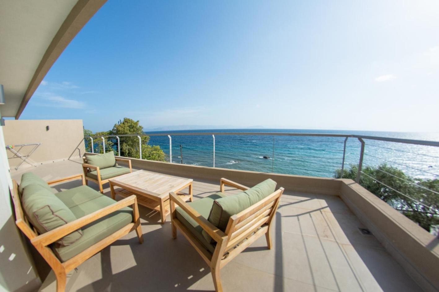 Kaiser Luxury Suites Achílleion Exteriér fotografie